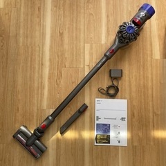 【ネット決済・配送可】お譲り先決定【訳あり】Dyson V7 slim