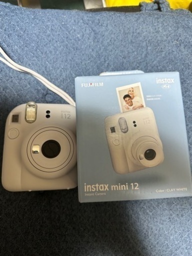 チェキ　instax mini 12 ホワイト