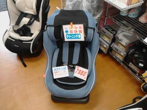 チャイルドシート　０から11歳　軽量タイプ