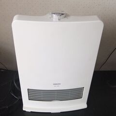 セラミックファンヒーター　1100W