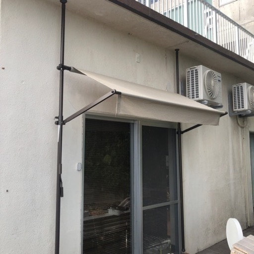 突っ張り式オーニング