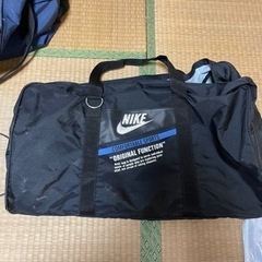 バック  NIKE