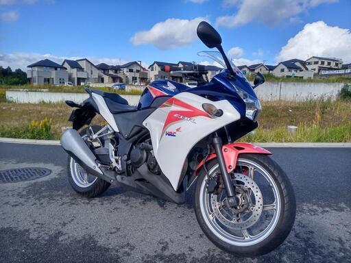 【配送可能＆自賠責付き】ホンダ　CBR250R　中型　250cc　フルカウル　バイク　プチカスタム