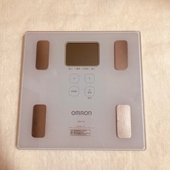 OMRON　体重計　ホワイト