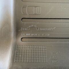 ダッチラム　メガキャット　ウェザーテック　フロアライナー　リアのみ