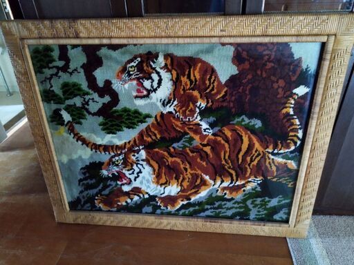 虎の絵　編み物　アート作品　飾り物