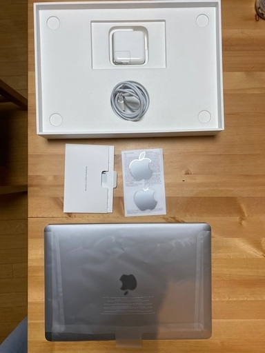13インチ MacBook Air スペースグレイ 8GB 256GB