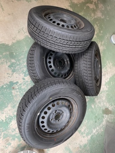 冬タイヤ　ヨコハマ　スタッドレス 185/70R14