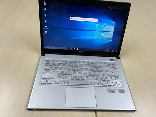 NEC LaVie 薄型13インチ最軽量800g