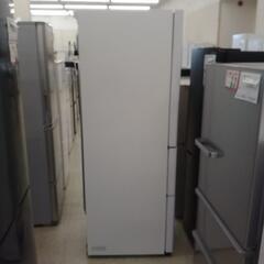 HITACHI 冷蔵庫 315L 18年製 TJ1952