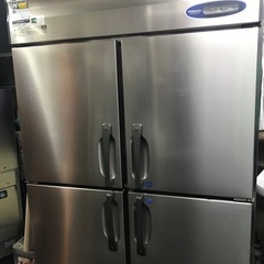 業務用4ドア冷凍冷蔵庫含めて4点売ります。