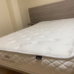 日本ベッド　セミダブルサイズ　ベッドフレーム付き