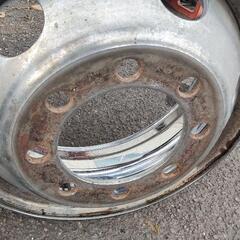10ﾄﾝダンプに履いてました。ホイール 4本セット ピカピカです 値下げ