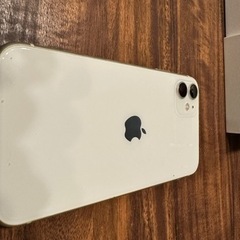 iPhone11 white 128GB 箱あり 値下げ可能