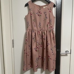 tocco closetの花柄ワンピースです☺️