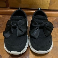 リボンが可愛い靴👟女の子用18センチ