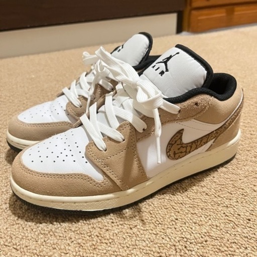 NIKEエアジョーダン1LOW 22.5cm