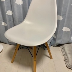 北欧風　シンプルシェル型　チェア/椅子