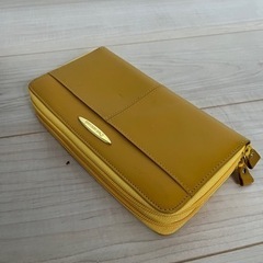 黄色の財布　