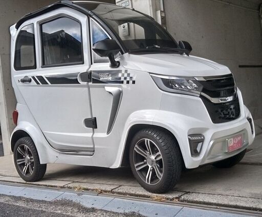 ミニカー・まもなく取消ます・一充電１００ｋm走行・速度５９ｋm/h