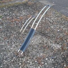 自宅の駐車場に自転車置き、大人～子供用