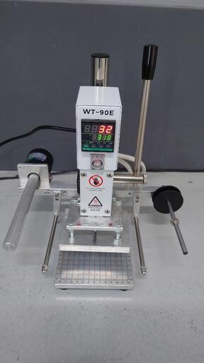 ヤフオクで決まりました。手動式 ホットスタンプ機 箔押し機 焼印 自動ロール紙 デジタル制御 紙 プラスチック 木材 PU レザーなど(10*13CM)