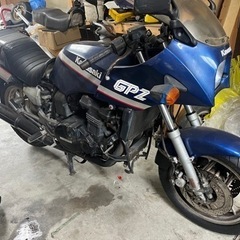 【ネット決済・配送可】【カワサキ GPZ900 A5】カッコいい...