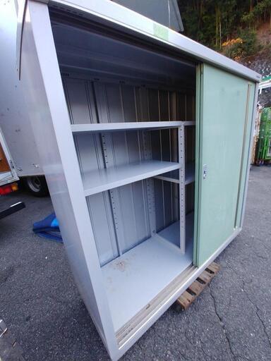 (15日予約入りました)(問い合わせが多数のためキャンセル待ちです)　イナバの物置　メーカー品