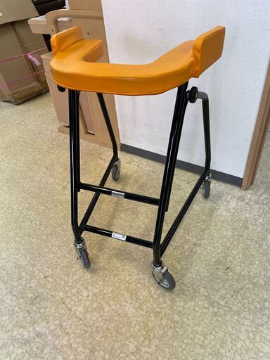 歩行器 アルコー13型 幅54cm奥行64cm高さ84-104cm 説明欄必読