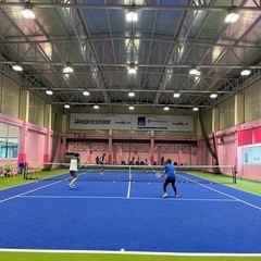 タイ バンコク テニススクールで働きませんか？