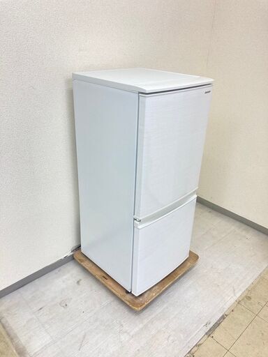 【人気】冷蔵庫SHARP 137L 2019年製 SJ-D14E-W 洗濯機TOSHIBA 4.5kg 2021年製 AW-45M9 SX66563 SG68780