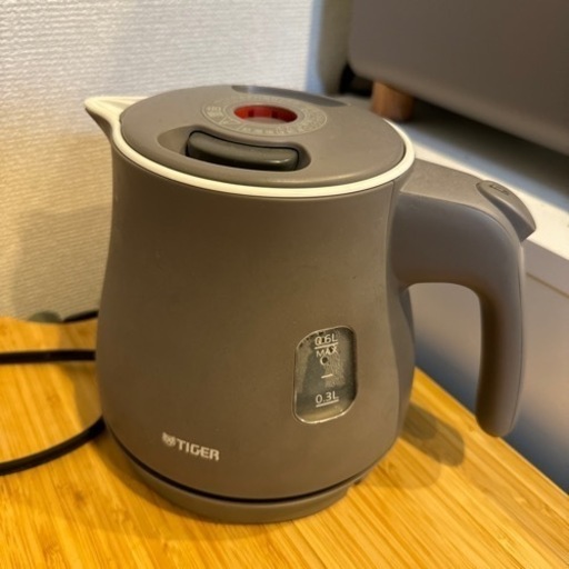 【急募最終値下げ中】タイガー　TIGER  電気ケトル