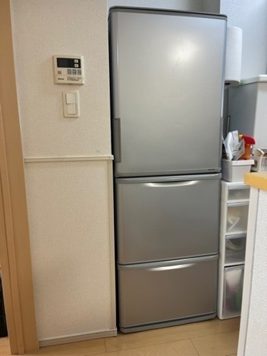 値下げしました両開き冷蔵庫SHARP