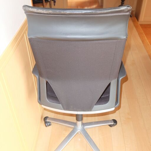 ウィルクハーン モダス Whilkhahn Modus ドイツ製 ハイバック 本革 レザー オフィスチェアー 椅子 いす イス 定価17万円