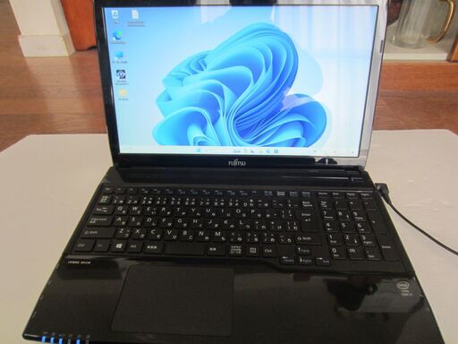 BD-REドライブ搭載　富士通15.6型ノートPC　LIFEBOOK AH54/Mを売ります。