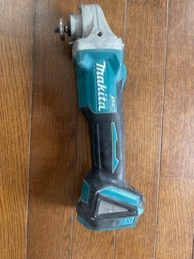 makita 18V 125mmグラインダー   サンダー (お話し中2人