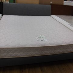 R069 日本ベッド クイーンサイズ、20cm マットレスセット...