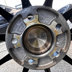 アドバンレーシングRS 18インチ 8.5j オフセット31 PCD114.3