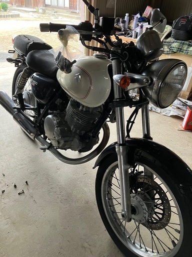 スズキST250インジェクションです。引き取り早い方値下げ致します。