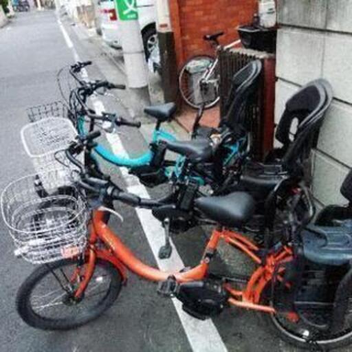 210安心の無料保証；点検サービス付きバカ良心的な中古電動自転車屋です。土日もお子様と土足のまま、いろいろなタイプのご試乗が可能です。️２０インチ、チャイルドシート、３人乗り、２人乗り、１人乗り、電動アシスト自転車バッテリーは、新品の９０％以上の性能を保持していて、コンディション良好です。１回の充電で３０ｋｍ以上の走行が可能です。山手線を半周するくらい走行可能です。