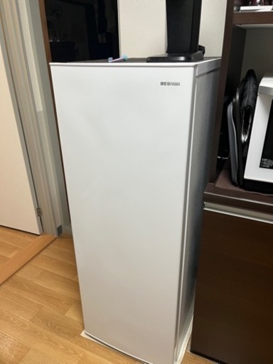 2023年製 アイリスオーヤマ冷凍庫140L