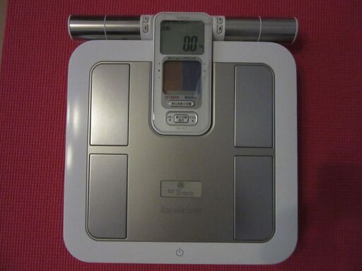 OMRON Karada Scan / 体重計