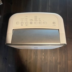 シャープ 除湿機 20畳 定価4万円