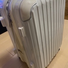 スーツケース 白 機内持ち込みサイズ