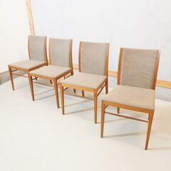 Ritzwell(リッツウェル)のSCHOLAR(スコラー)ダイニングチェア2脚セットです。ンプルでモダンなフォルムのアームレスチェア。ウォールナット材の温かみが感じられる北欧スタイルのデザイン♪DK203