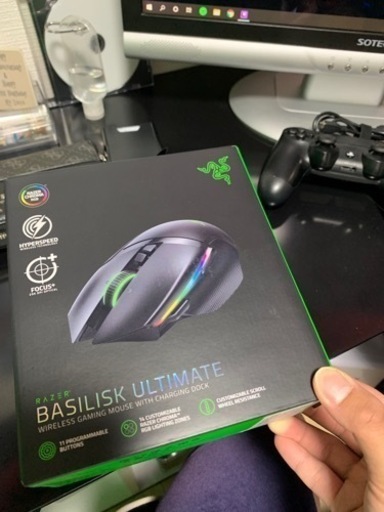 ヘッドフォン Razer Basilisk Ultimate Gaming Mouse, High Speed Wireless, 11 Buttons, Tilt Switch, Focus+ Sensor, 20000DPI with Charging Stand, Chroma RZ01-03170100-R3A1 Black