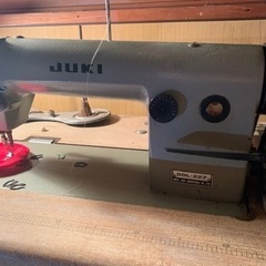 JUKI ジューキ DDL-227 工業用ミシン 高速1本針 本縫い テーブル付 足踏み モーター付 ミシン