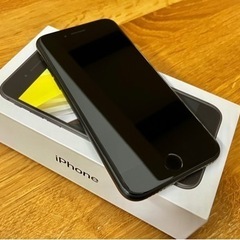 中古美品：iPhone SE(第二世代)：64GB：ブラック