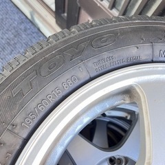 スタットレスタイヤ4本アルミセットTOYO 195/60R 15