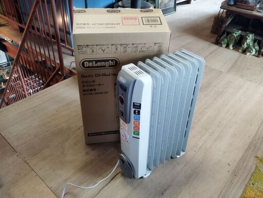 デロンギ：オイルヒーター /H770812EFSN-GY